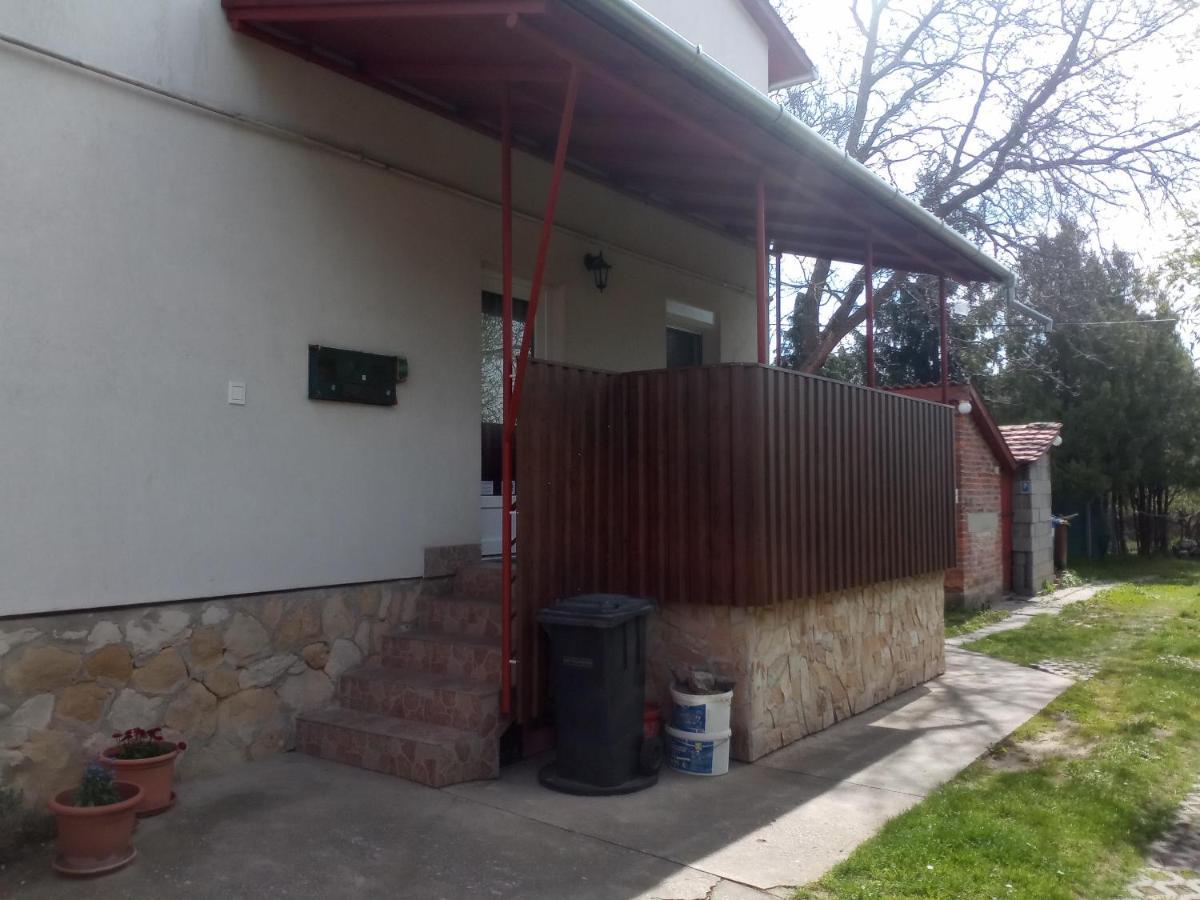 Budai Vam Apartmanhaz Pecs Exterior photo