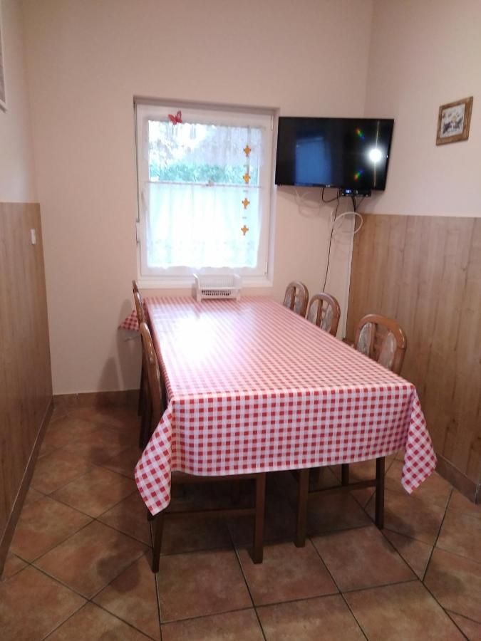 Budai Vam Apartmanhaz Pecs Exterior photo