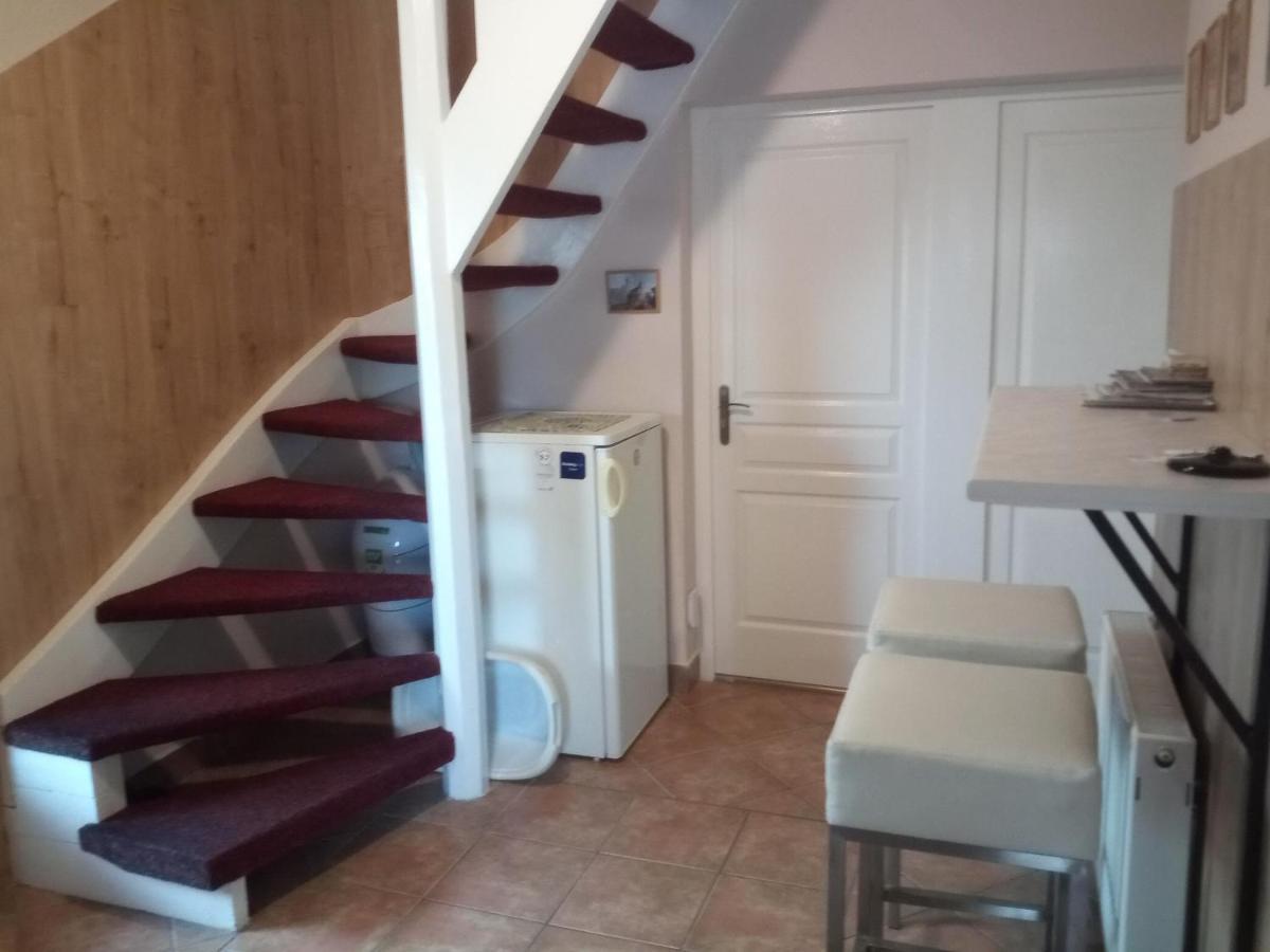 Budai Vam Apartmanhaz Pecs Exterior photo