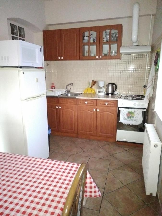 Budai Vam Apartmanhaz Pecs Exterior photo