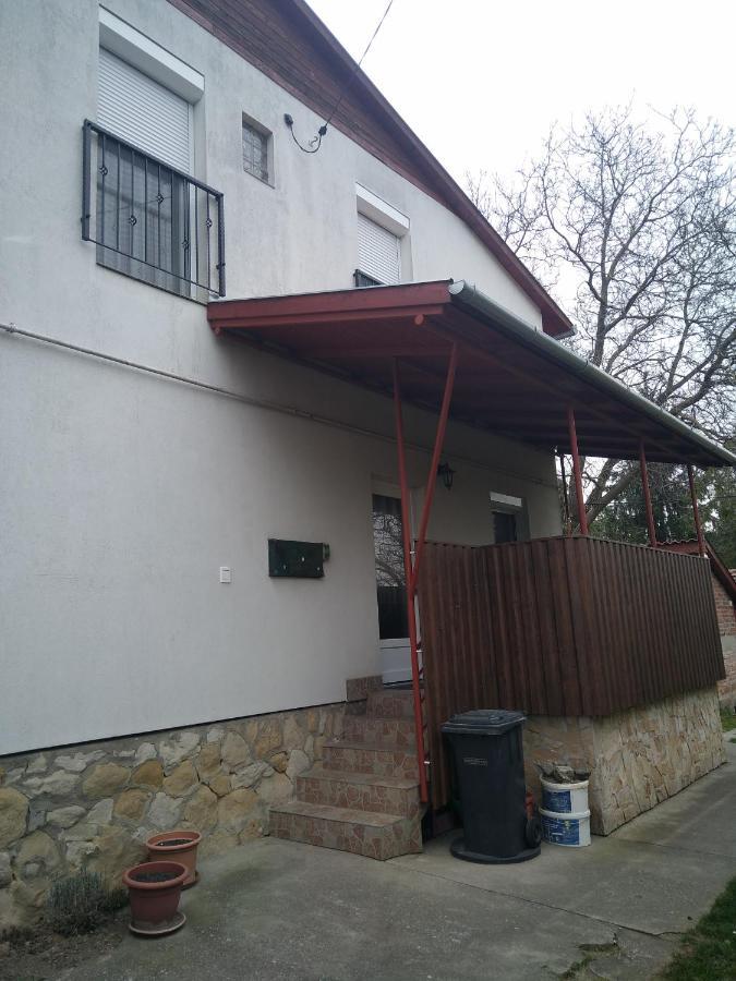 Budai Vam Apartmanhaz Pecs Exterior photo