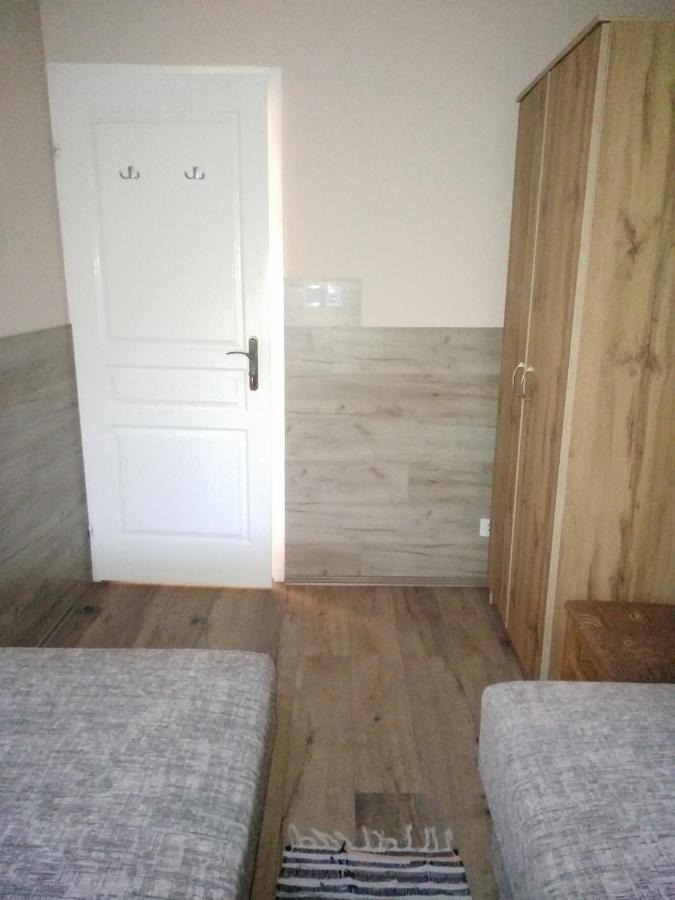 Budai Vam Apartmanhaz Pecs Exterior photo