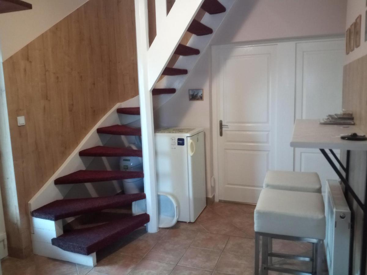 Budai Vam Apartmanhaz Pecs Exterior photo